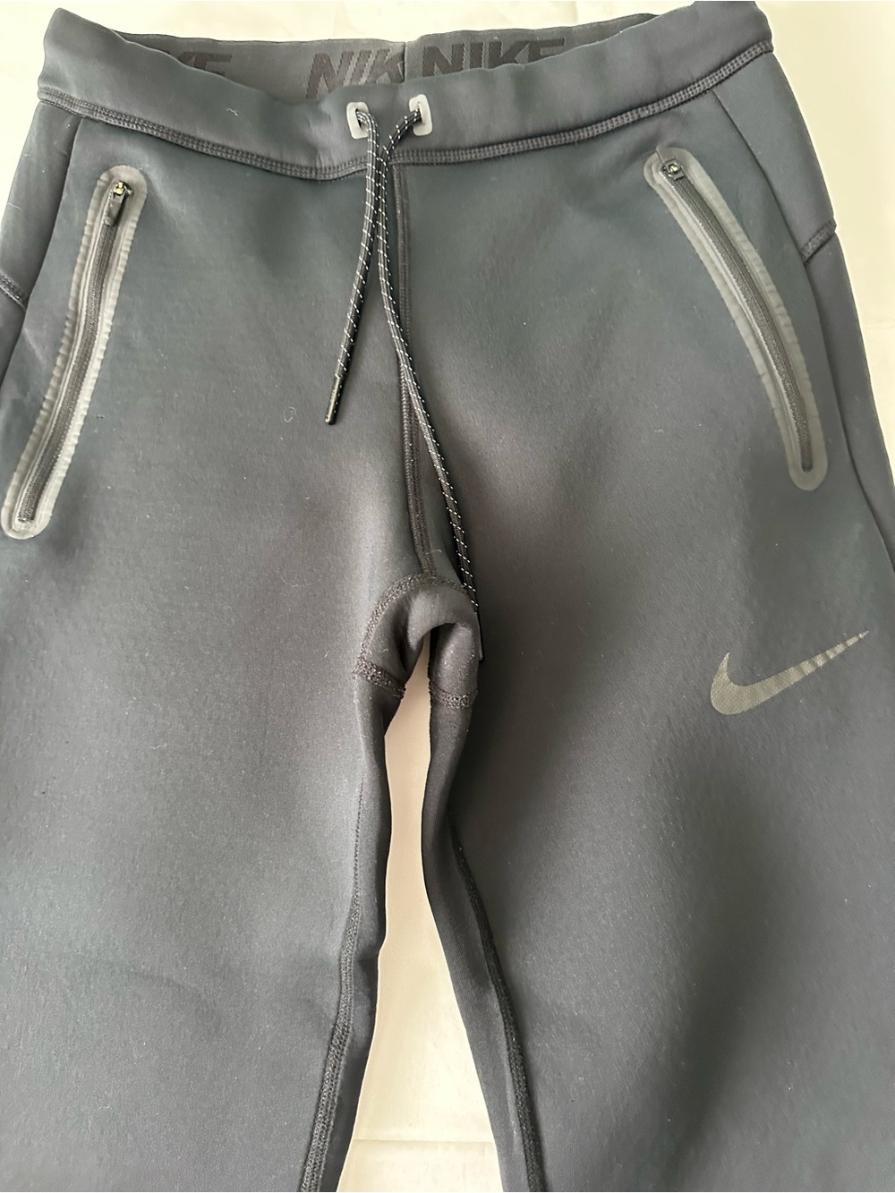 Nike Black Therma Tech Track Pants Joggers - Picture 2 of 4